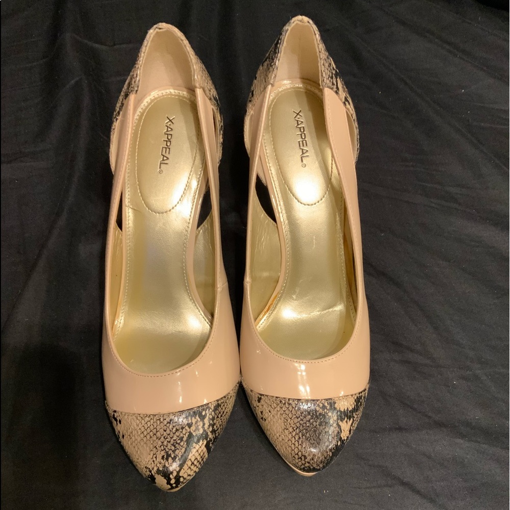 X-appeal nude colored with snakeskin toe and heel high heels